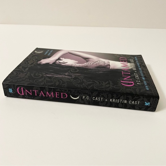 Untamed A House of Night Novel by Cast P C Kristin Cast - Picture 4 of 15